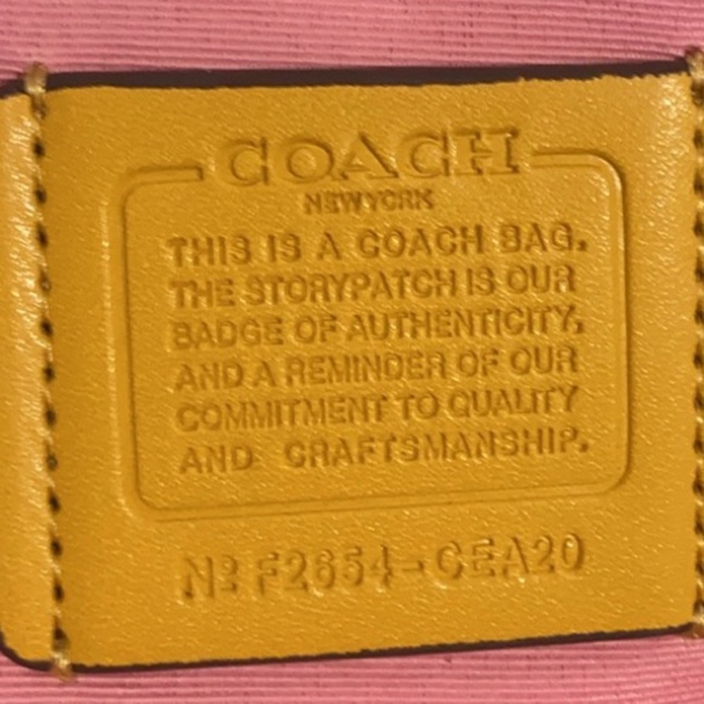 Coach crescent-shaped shoulder bag - Picture 7 of 7